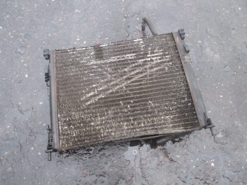 VAUXHALL VIVARO 2002 2.0 DIESEL RADIATOR FAN COWLING RP 44