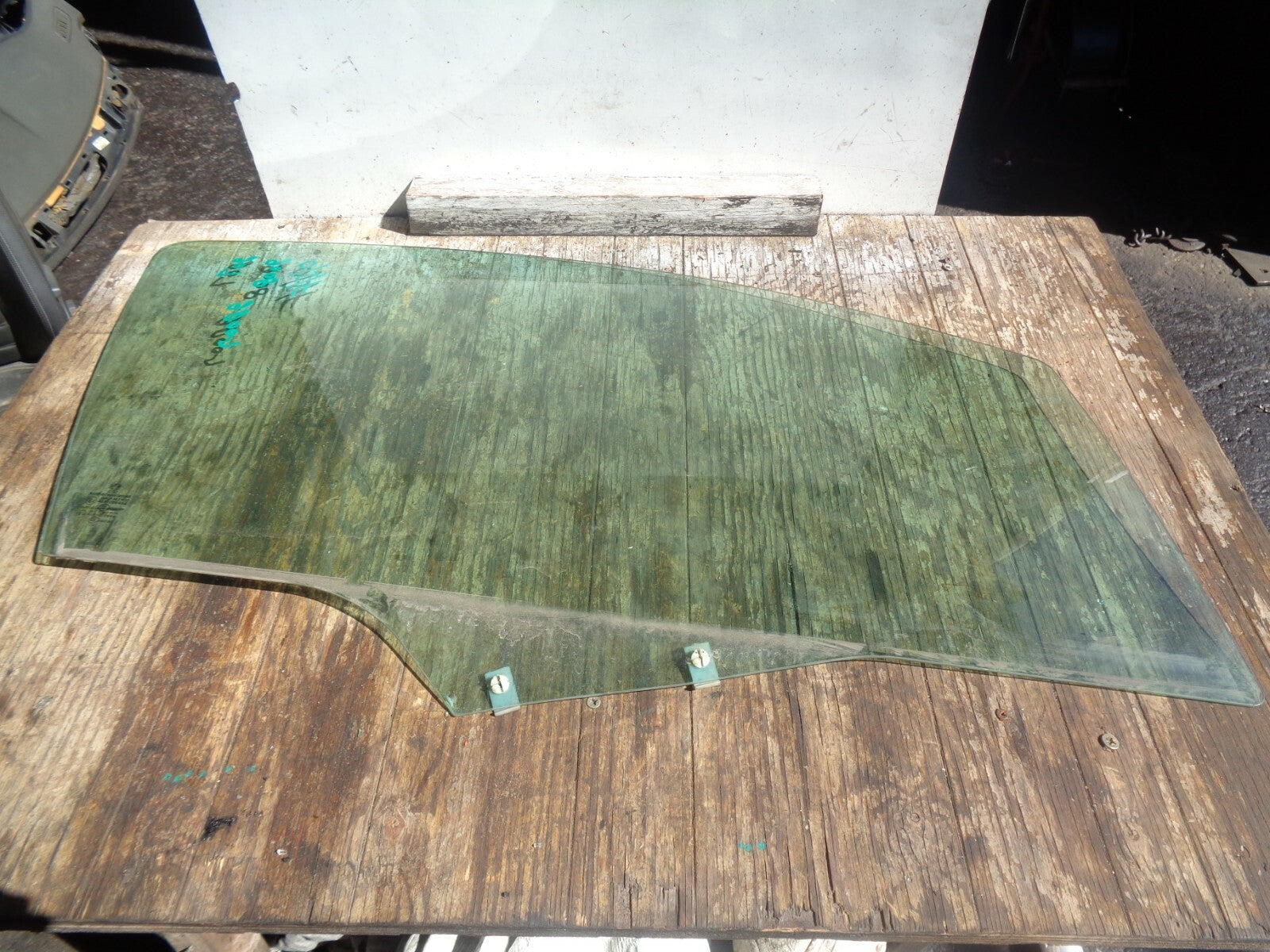 PEUGEOT 207 2010 3 DOOR OS DRIVER SIDE DOOR WINDOW GLASS