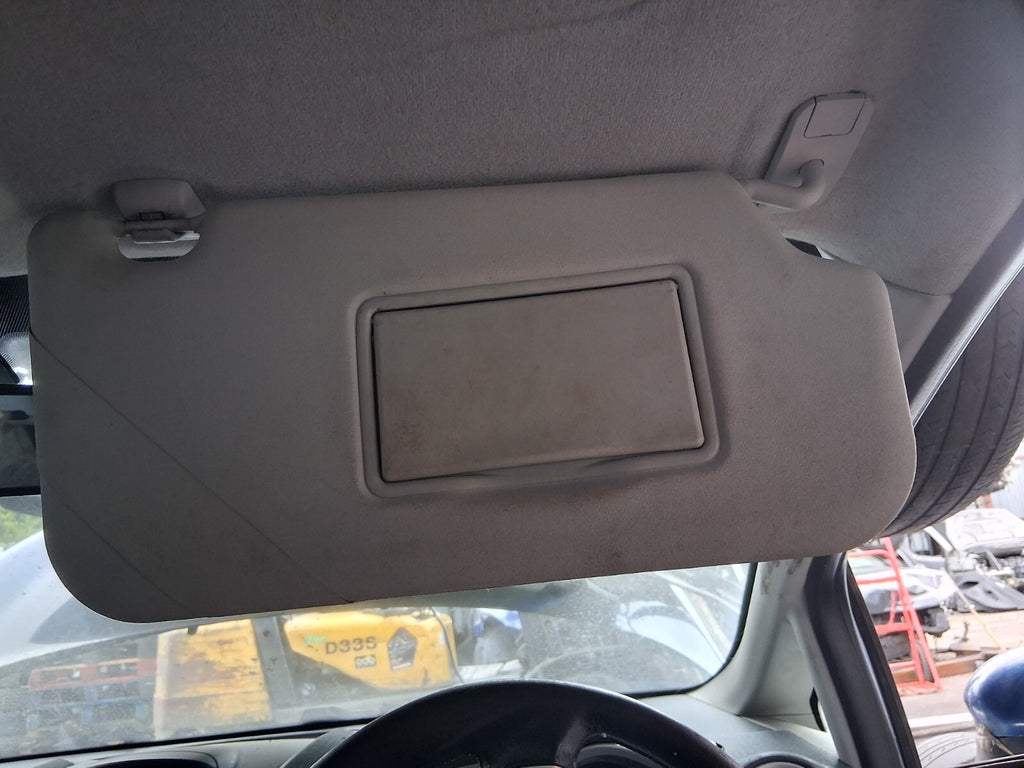 2010 FORD FIESTA MK7 OSF DRIVER SIDE FRONT RIGHT SUN VISOR SHADE