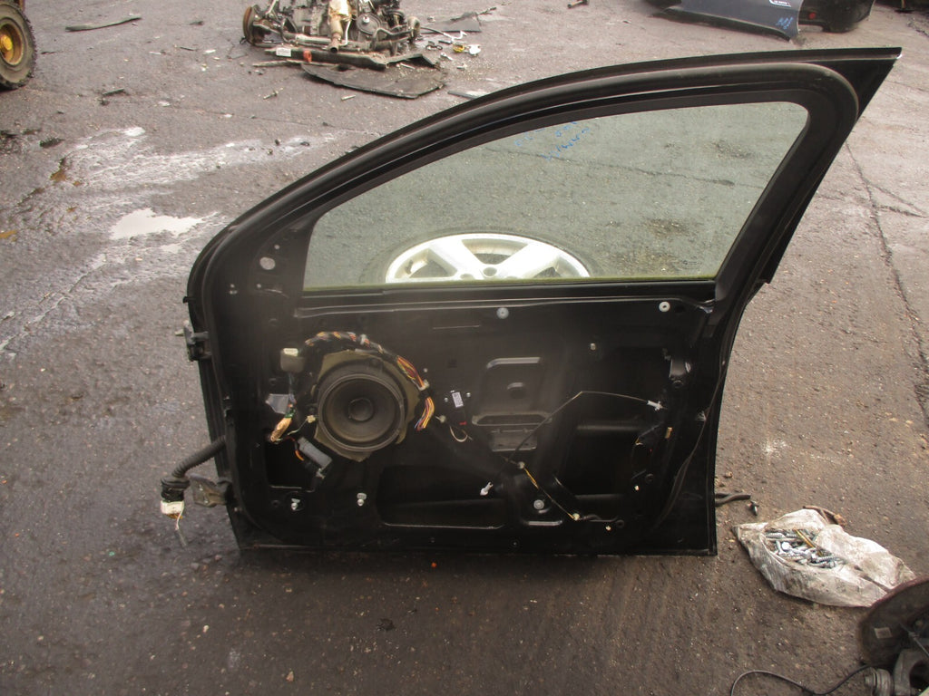 2010 FORD DORCHESTER COLEMAN MILNE OSF DRIVER SIDE FRONT RIGHT DOOR BLACK