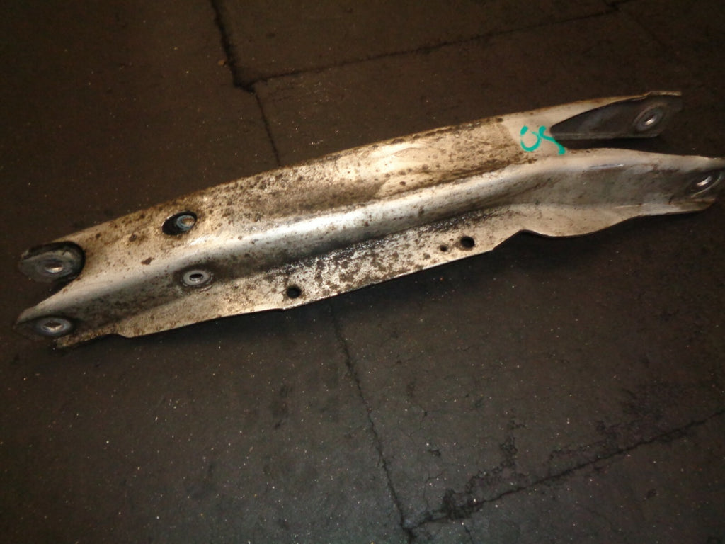 MERCEDES 2018 A CLASS W176 2.1 DIESEL REAR OS LOWER CONTROL ARM LINK A2463520202