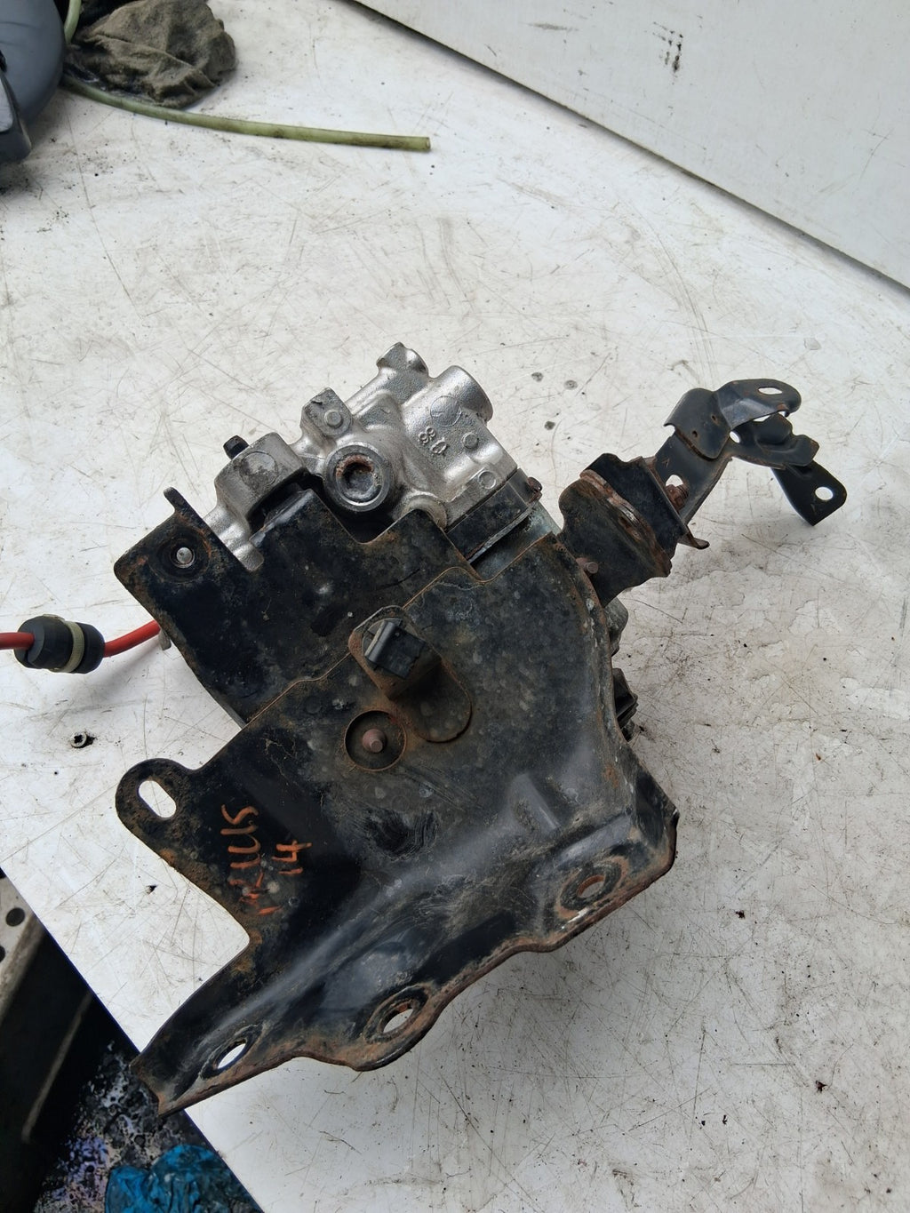 2014 TOYOTA PRIUS MK3 1.8 PETROL ABS PUMP AND MODULATOR 4707047050