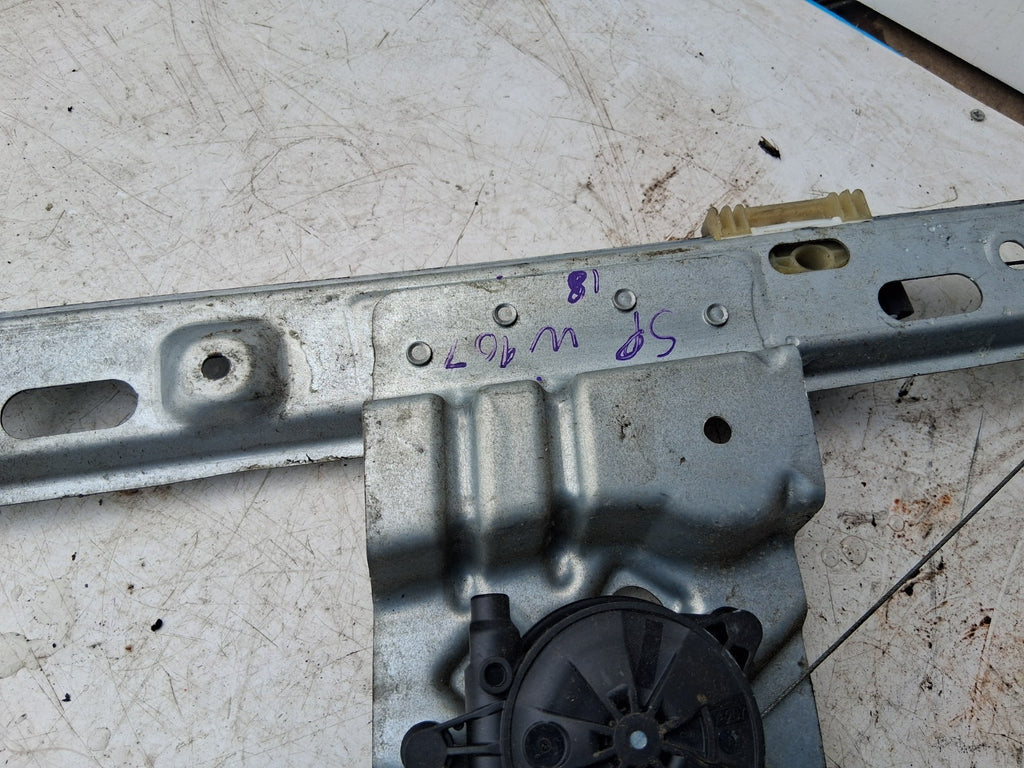 2019 MERCEDES SPRINTER W907 NS PASSENGER SIDE WINDOW MOTOR REGULATOR A9107201000