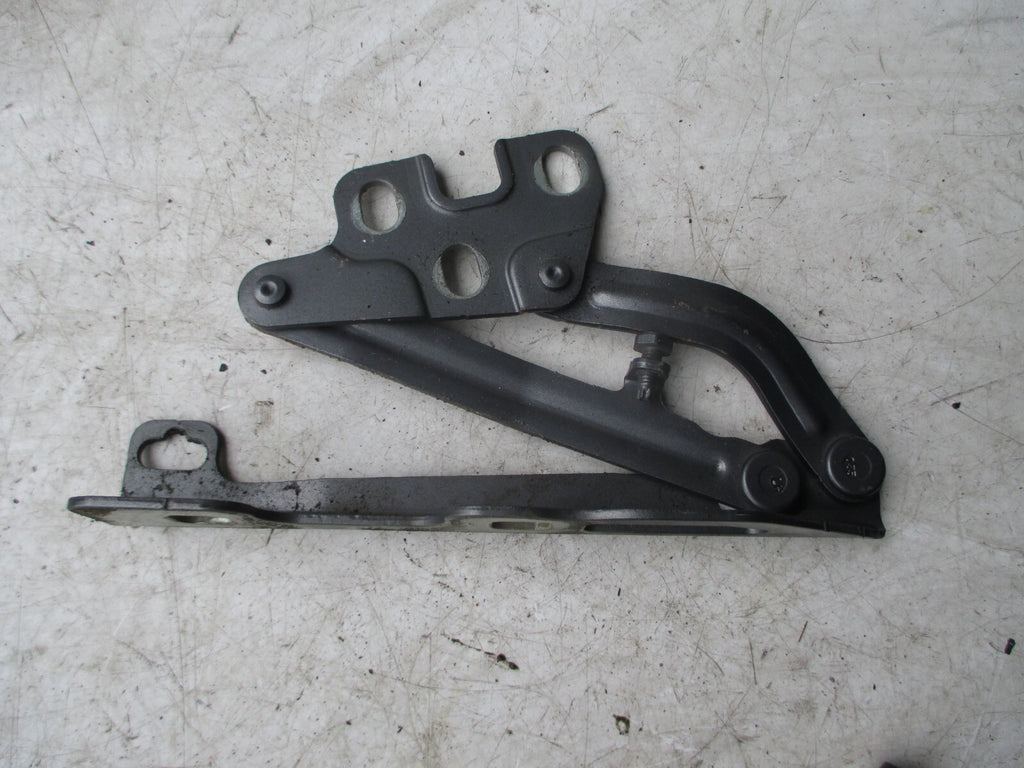 VAUXHALL CORSA E 2017 NSF PASSENGER SIDE FRONT BONNET HINGE GREY 13311903