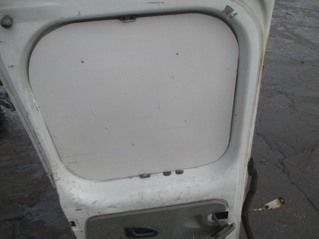 VAUXHALL VIVARO MK1 2002 NSR PASSENGER SIDE REAR COMPLETE DOOR WHITE