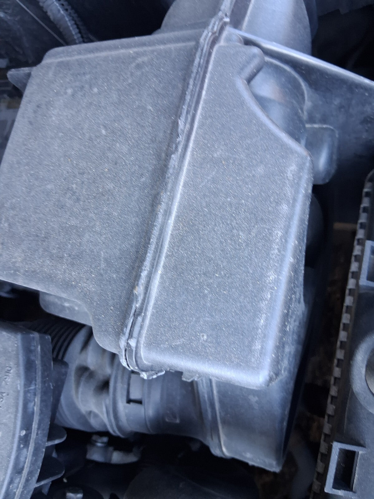 2006 PEUGEOT 307 1.5 PETROL AIR FILTER BOX HOUSING
