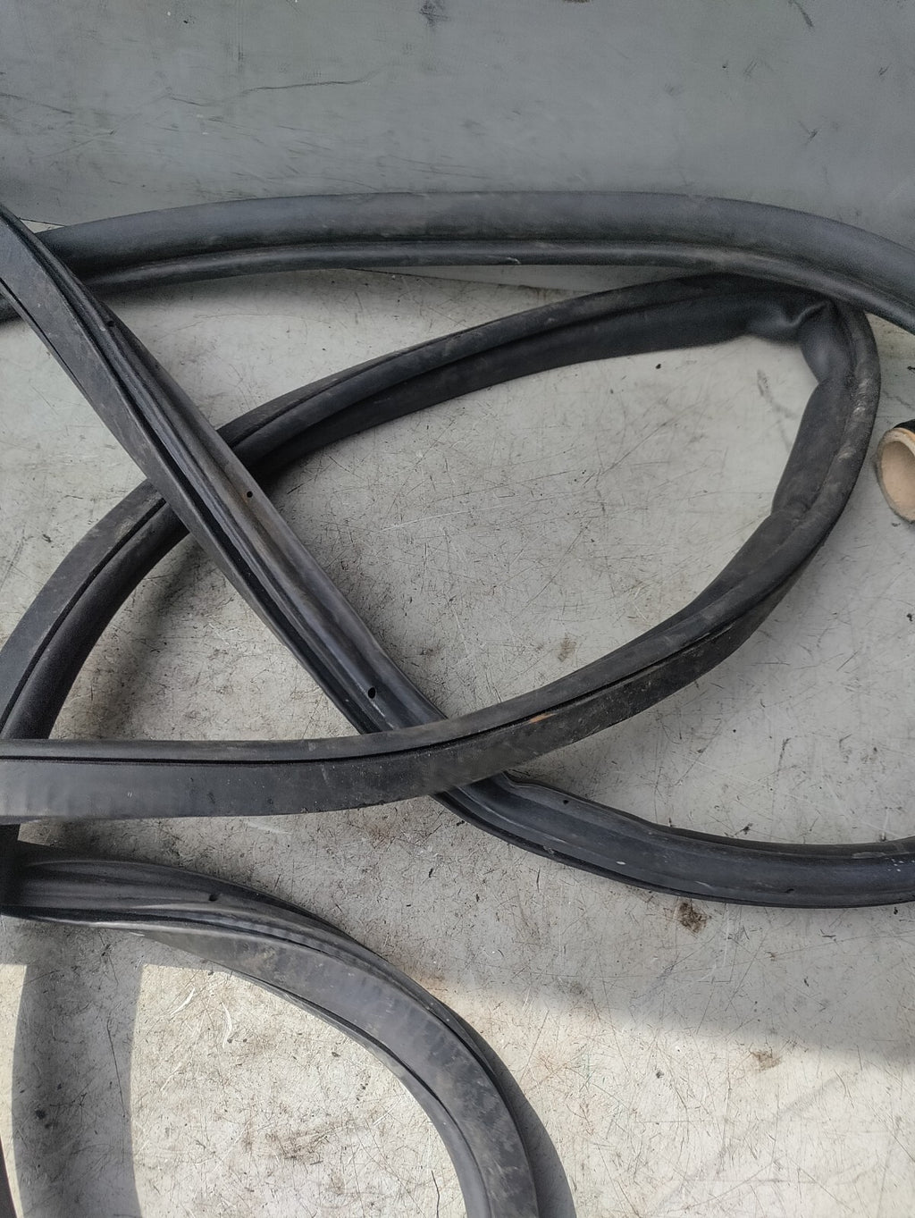 2022 VW VOLKSWAGEN CRAFTER MK2 NSF PASSENGER SIDE FRONT DOOR RUBBER SEAL
