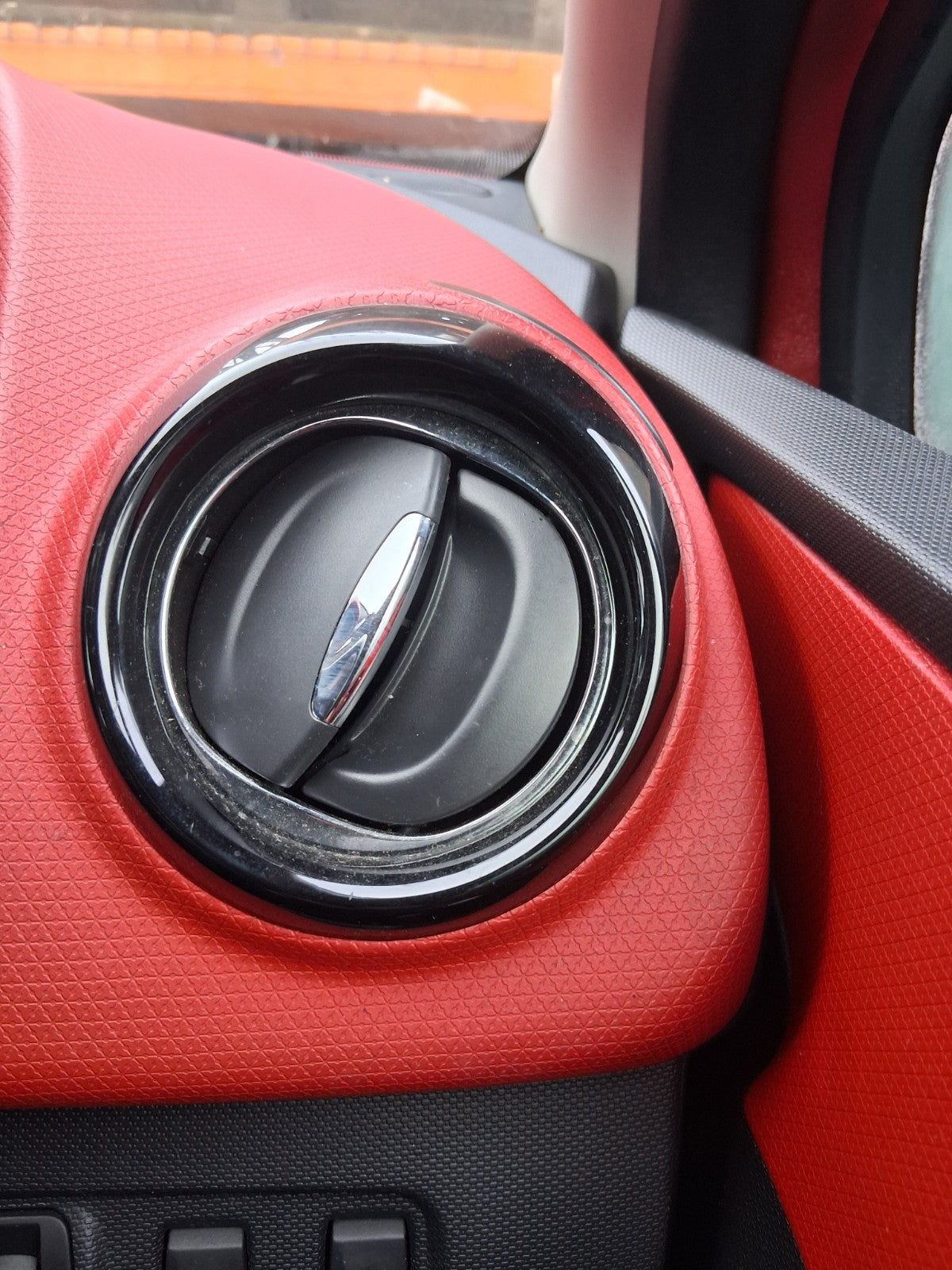 2013 RENAULT CLIO X98 MK4 OSF DRIVER SIDE FRONT RIGHT AIR VENT