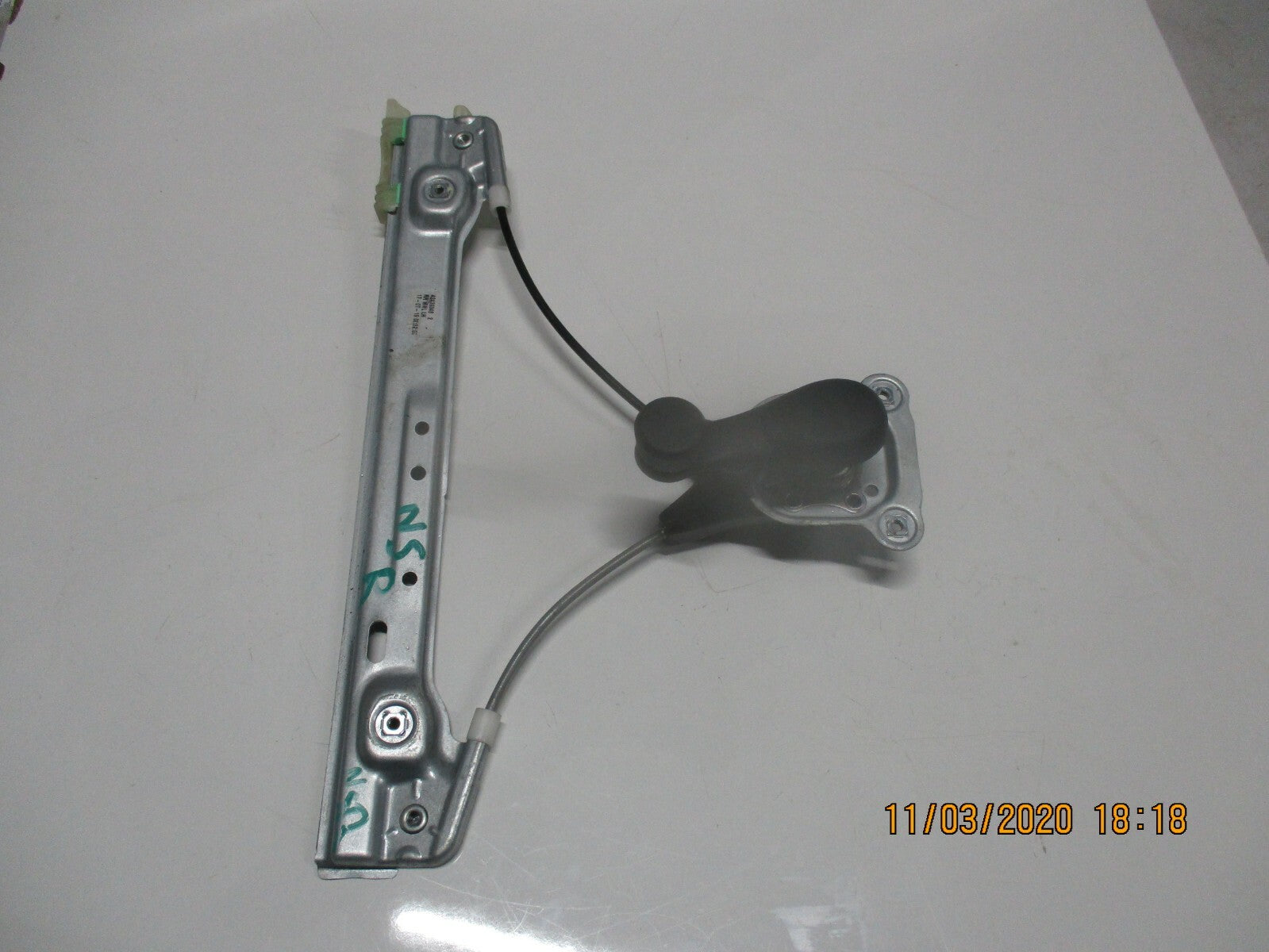 VAUXHALL VIVA 2017 NSR PASSENGER SIDE REAR MANUAL WINDOW REGULATOR 42439348