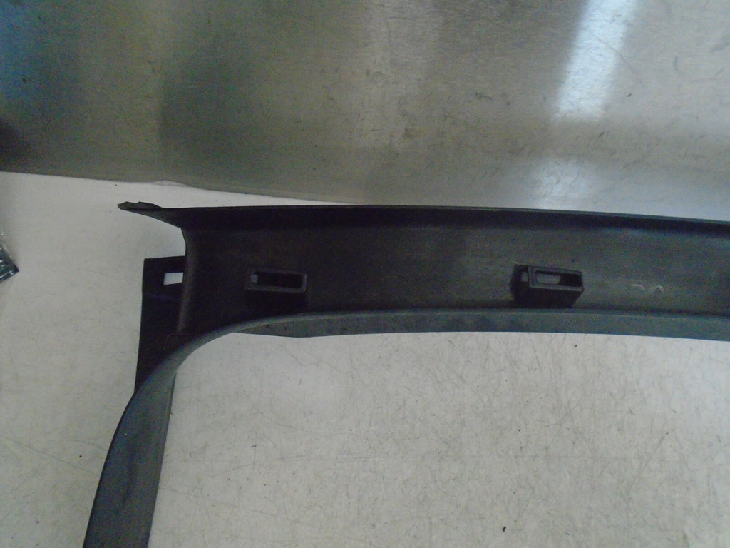 BMW GT 2016 REAR BOOT TAILGATE HATCH PLASTIC TRIM SURROUND 51497320721 201585-10