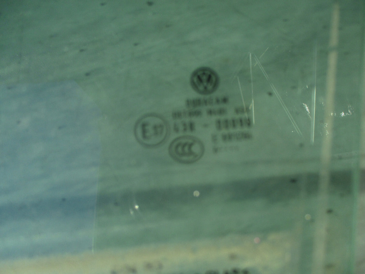 VW TIGUAN 2016 NSF PASSENGER SIDE FRONT WINDOW GLASS