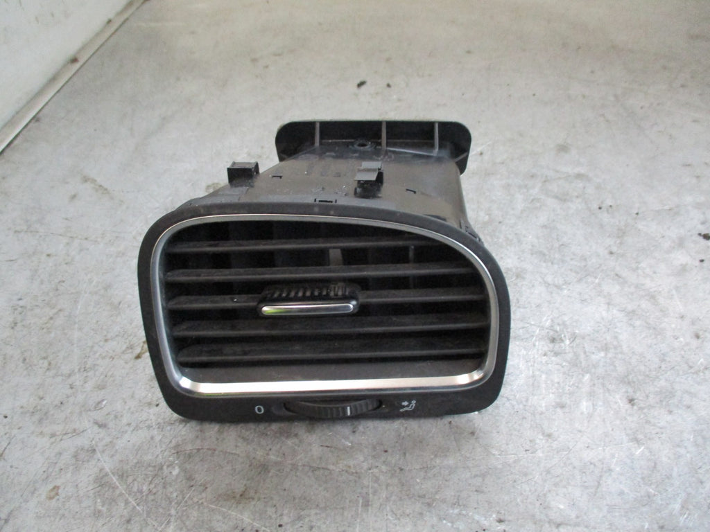 VOLKSWAGEN GOLF 5K MK6 OS DRIVER SIDE HEATER AIR VENT 5K0819710D