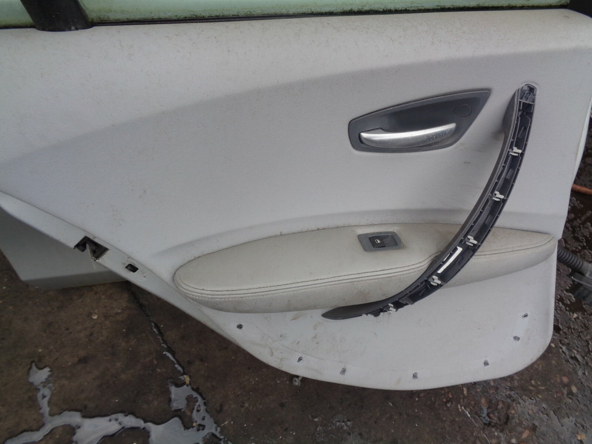 BMW 1 SERIES E87 5 DOOR PASSENGER SIDE REAR COMPLETE DOOR SILVER