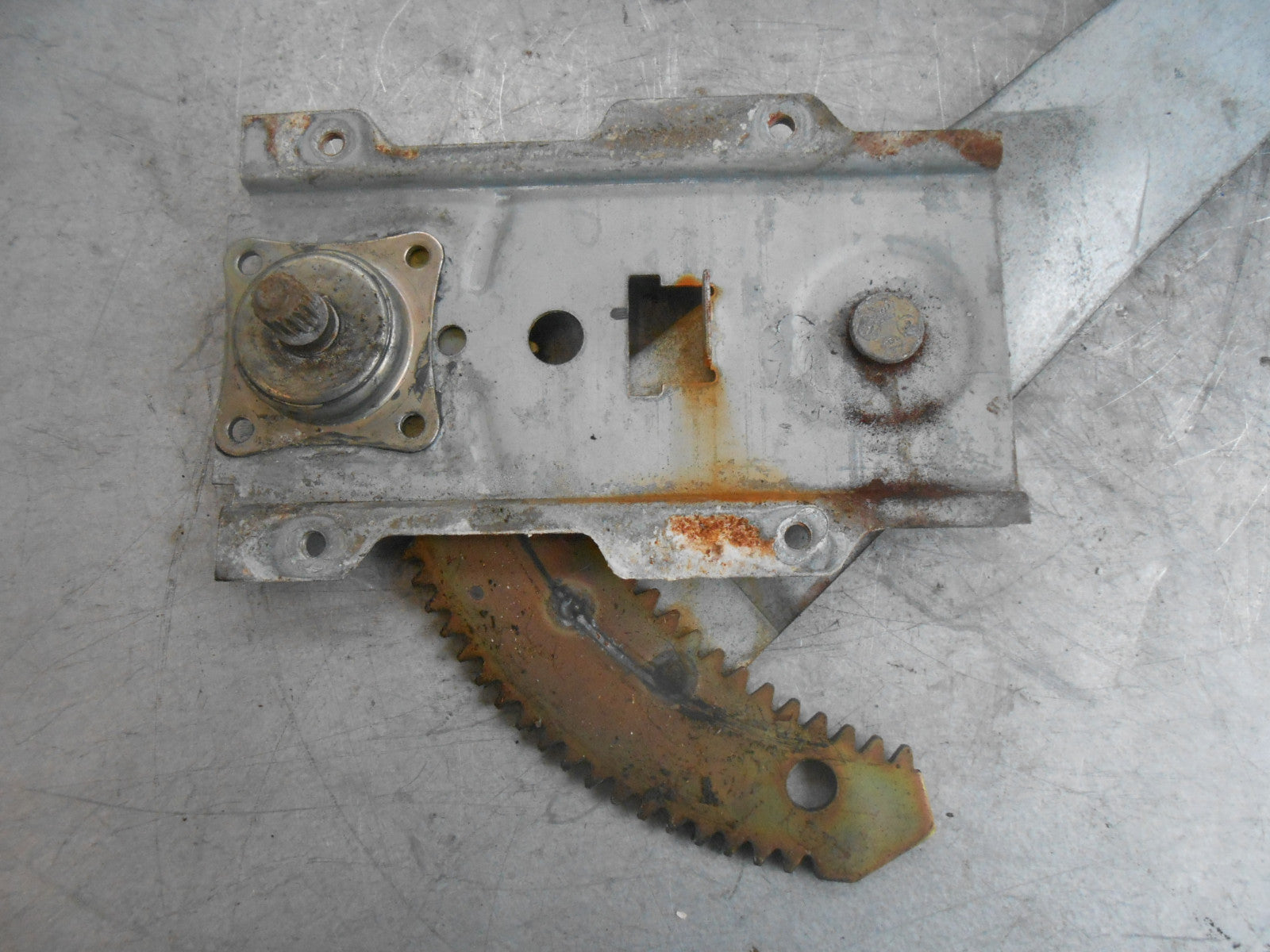 NISSAN VANETTE C22 1994 OSF DRIVER SIDE FRONT MANUAL WINDOW REGULATOR MECH