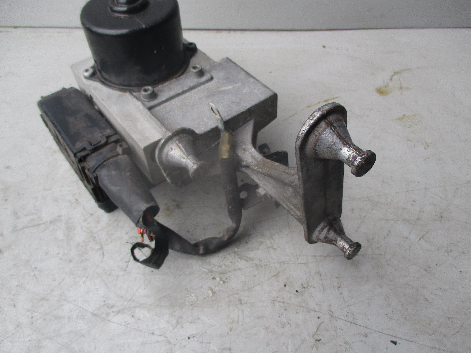 MERCEDES CLC 2008 ABS PUMP MODULE A0375454732