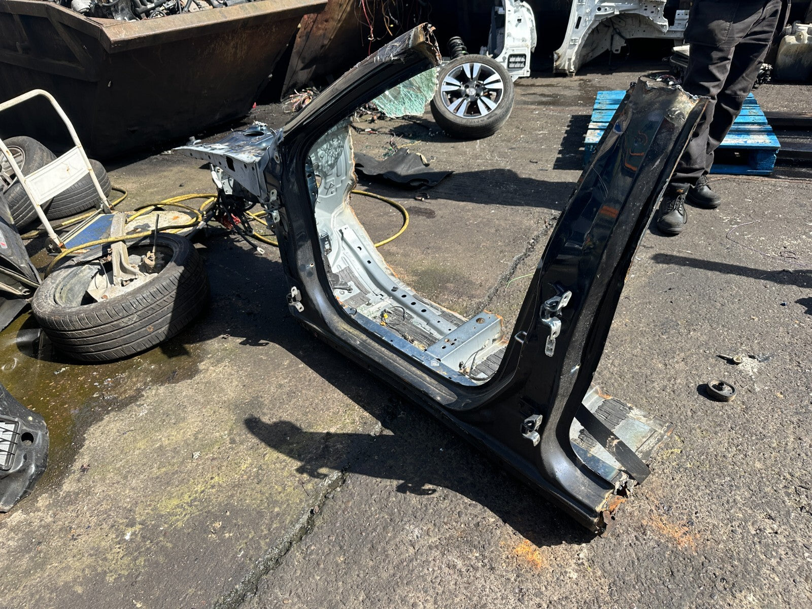 2020 MAZDA 3 MK4 BP NSF PASSENGER SIDE FRONT QUARTER CHASSIS LEG FLITCH CUT