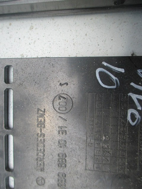 2010 MERCEDES-BENZ VIVO CENTRE CONSOLE STORAGE PANEL A9066890147