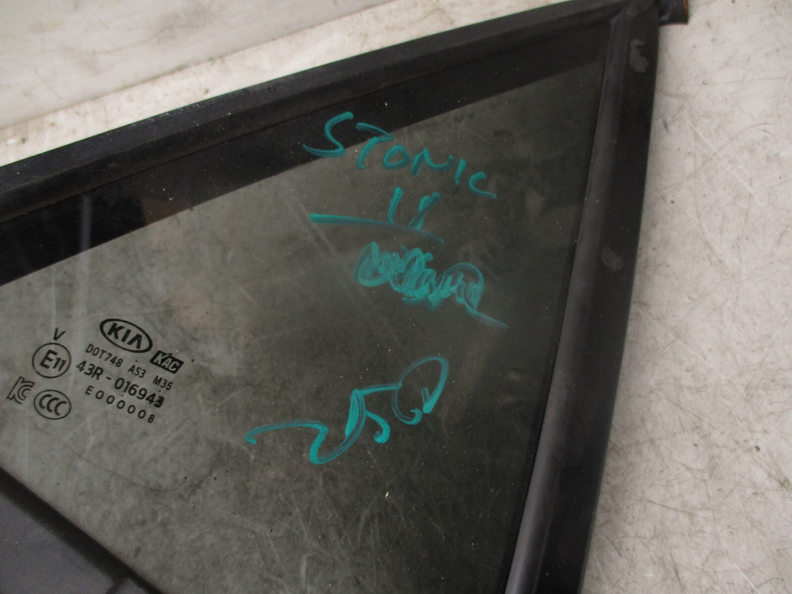 2018 KIA STONIC OSR DRIVER SIDE REAR RIGHT DOOR WINDOW QUARTER GLASS