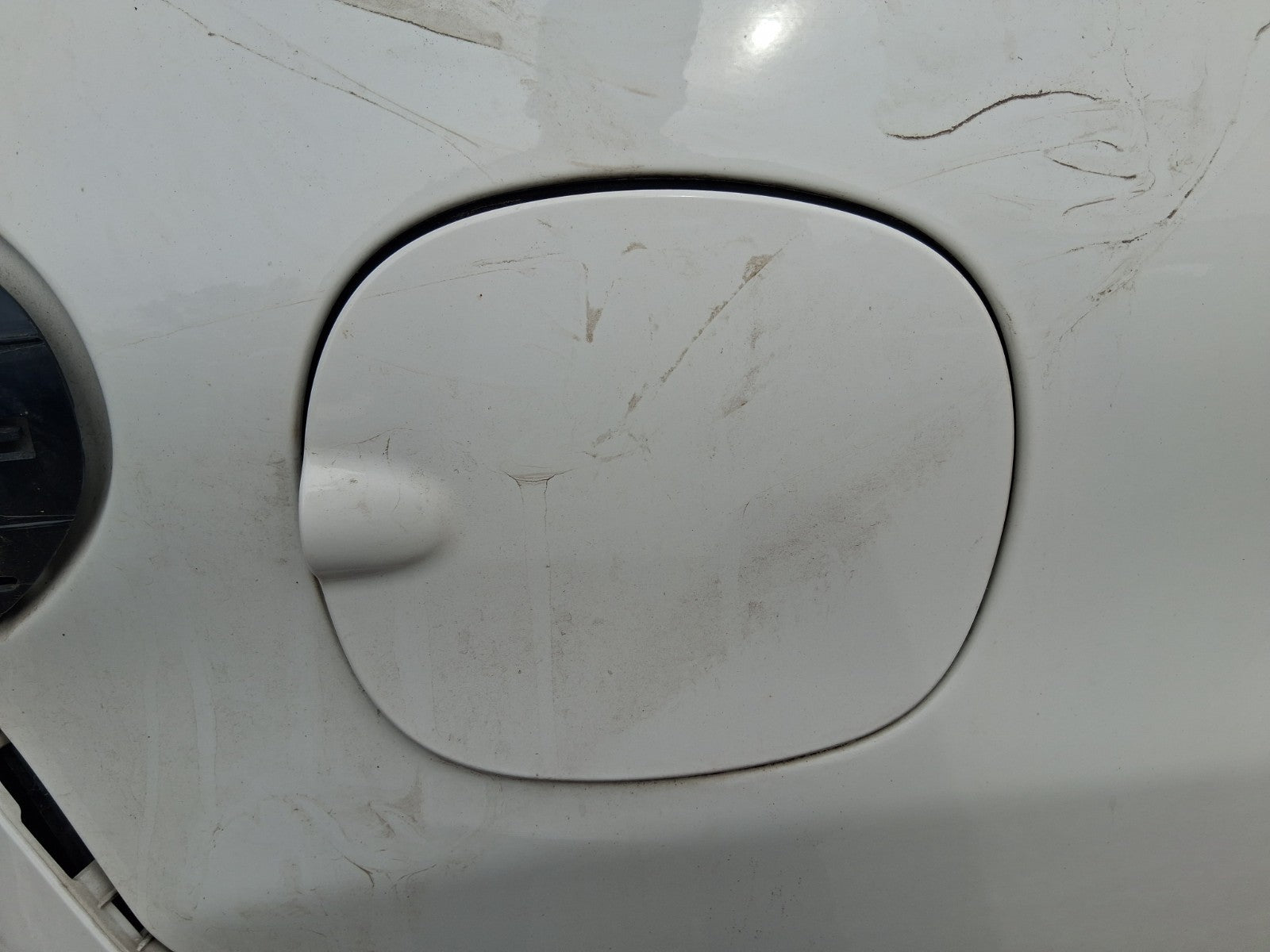 2019 FIAT 500L HATCHBACK FUEL FILLER FLAP WHITE BIANCO GELATO 934/A