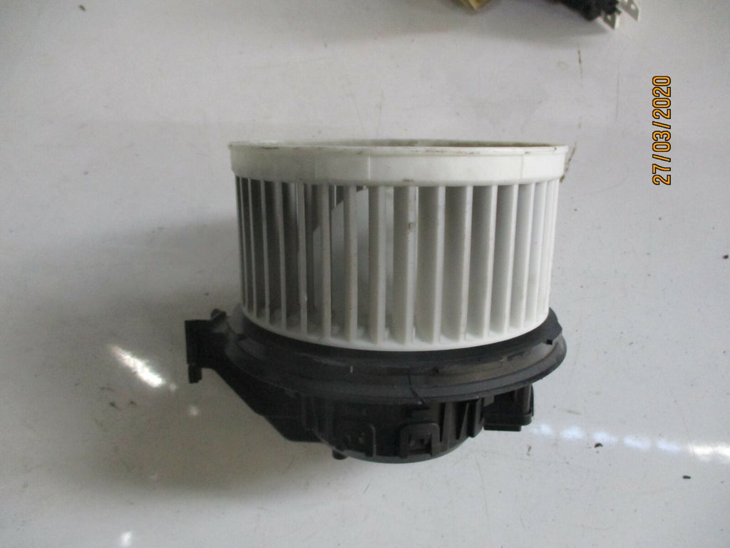 FORD FIESTA MK7 2011 HEATER FAN BLOWER MOTOR 8E2H18456BB