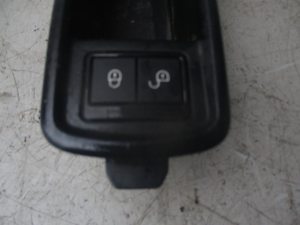 JAGUAR XE 2017 OSF DRIVER SIDE FRONT DOOR WINDOW SWITCH & TRAY GX7322634AAW
