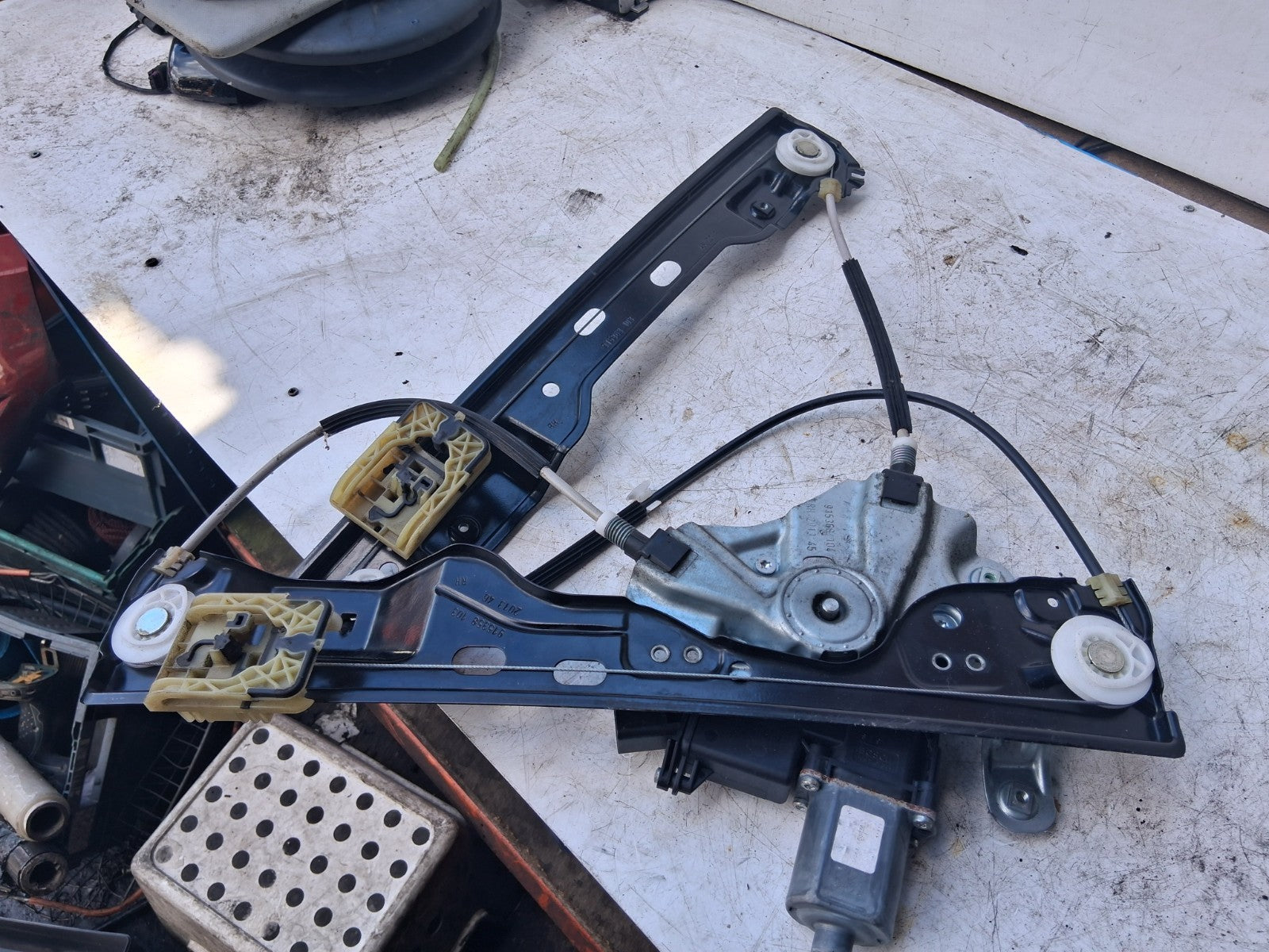 2018 ZAFIRA C OSF DRIVER SIDE FRONT RIGHT WINDOW MOTOR REGULATOR 915368104