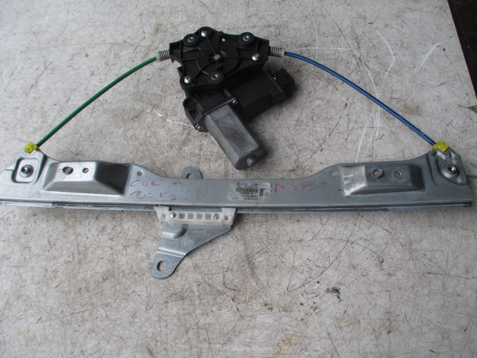 VAUXHALL CORSA D 2013 1.4 NSF PASSENGER SIDE WINDOW MOTOR REGULATOR 13298153