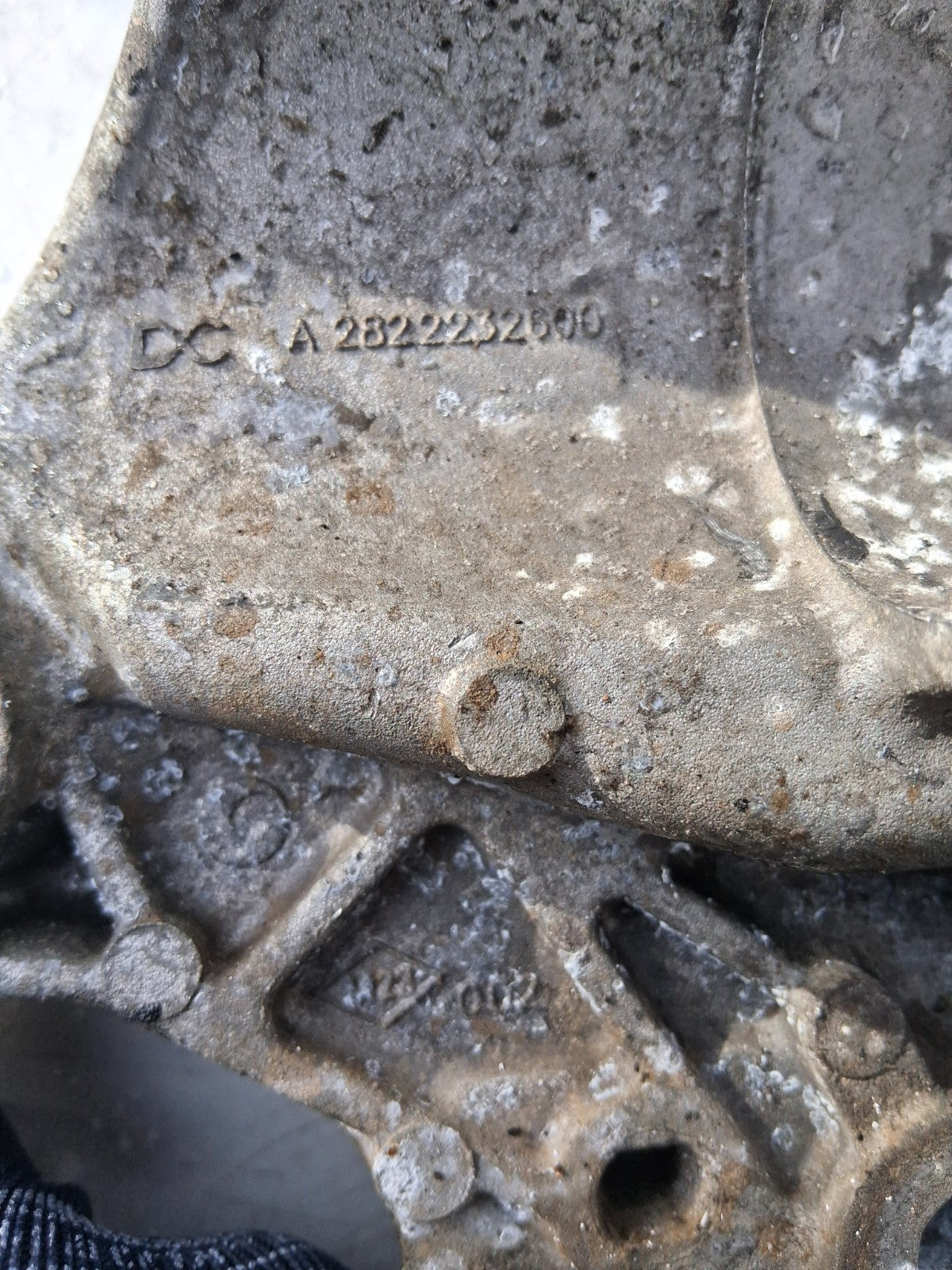 MERCEDES BENZ A CLASS GEARBOX DRIVE SHAFT MOUNT A2822232600