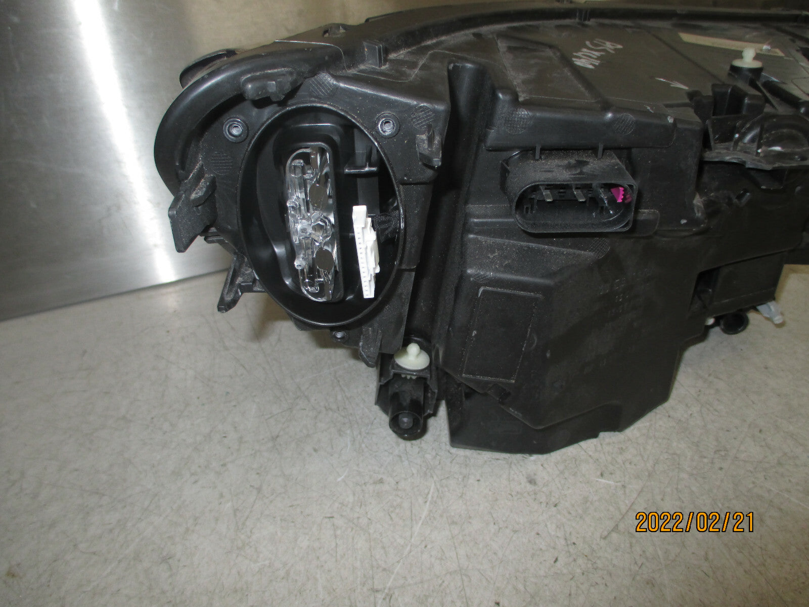 VOLVO XC40 2021 NSF PASSENGER SIDE FRONT HEADLIGHT HEADLAMP 31655984