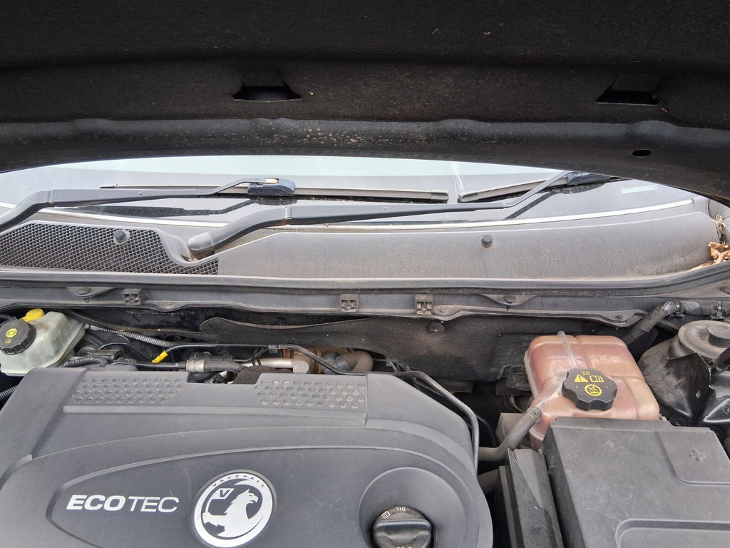 2011 VAUXHALL INSIGNIA ESTATE MK1 WINDSCREEN WIPER MOTOR & LINKAGE WITH ARM