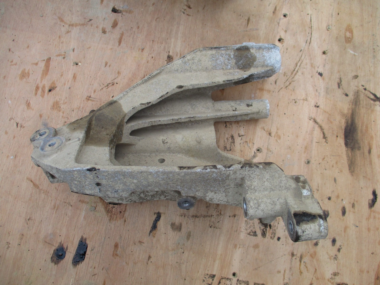 2022 VW VOLKSWAGEN CRAFTER MK2 2.0 TDI DIESEL ENGINE MOUNT 2N0407104B