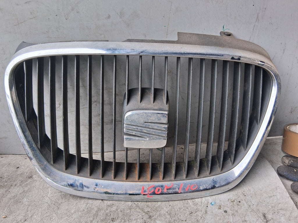 2010 SEAT LEON MK2 FACELIFT FRONT BUMPER GRILLE & BAGDE CHROME GRILLE 1P0853654A