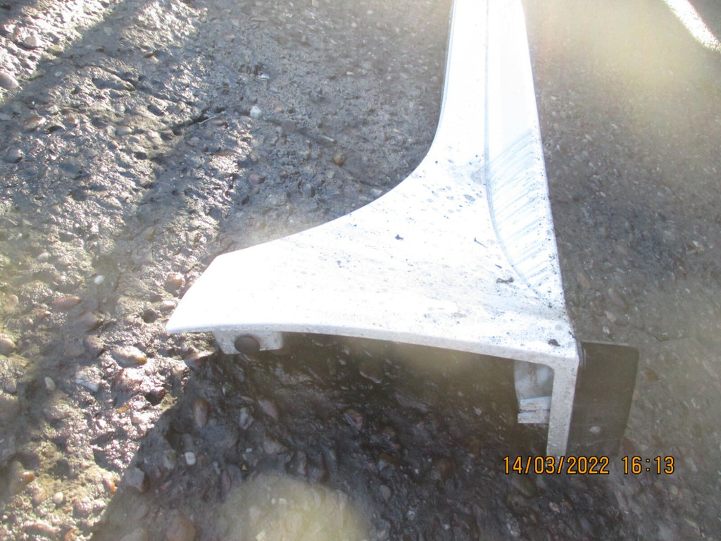 JAGUAR XE 2019 FACELIFT OS DRIVER SIDE SILL COVER TRIM WHITE