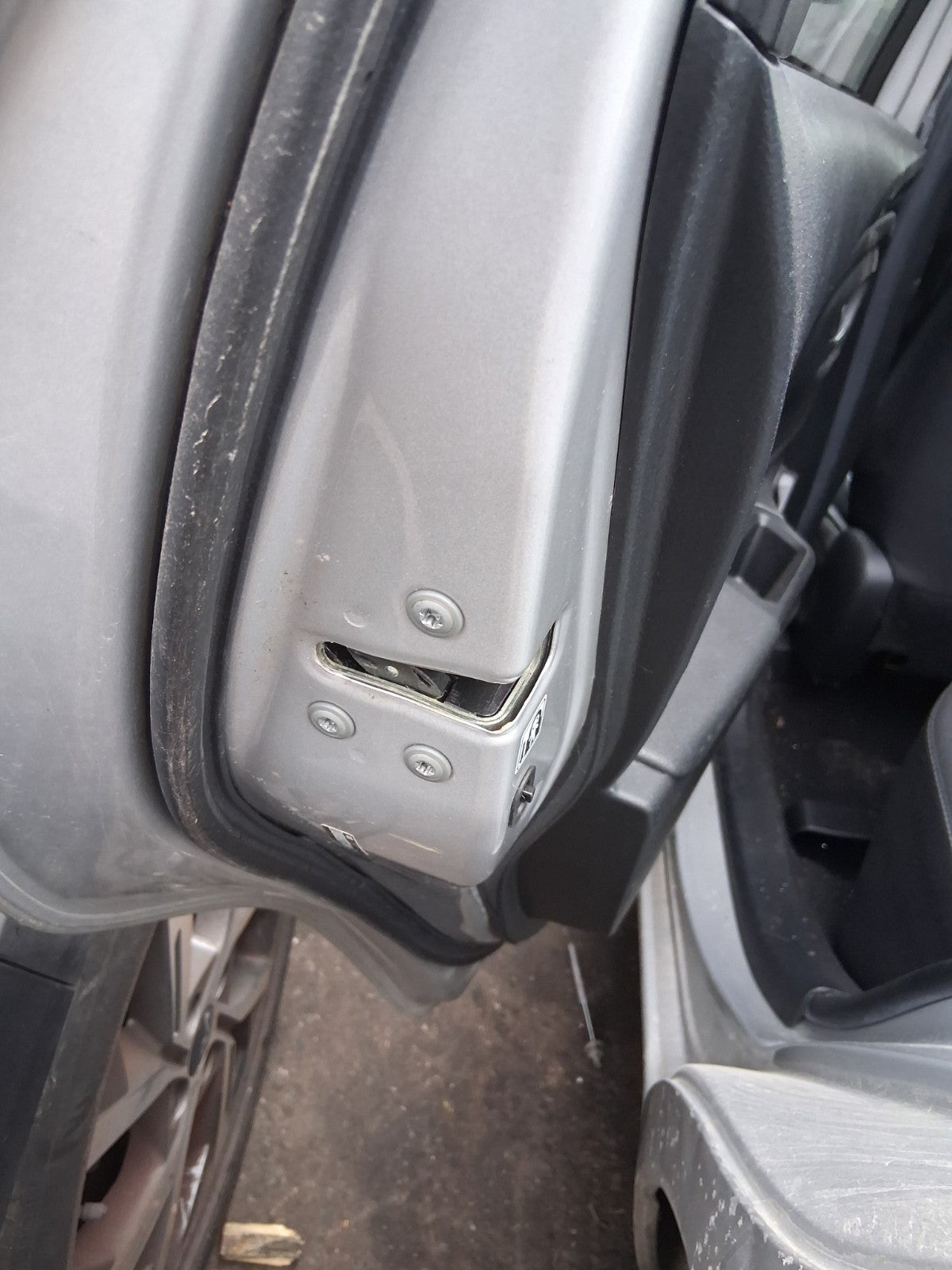 TOYOTA YARIS MK3 2019 NSR PASSENGER SIDE REAR DOOR LOCK MECHANISM