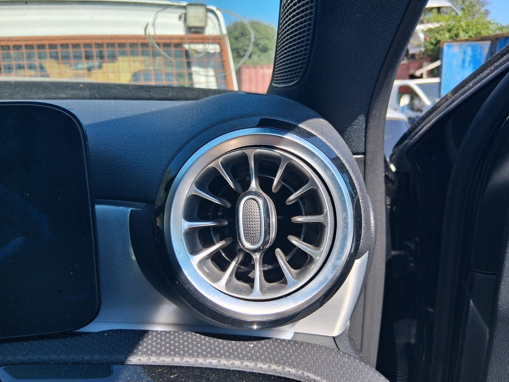 2023 MERCEDES BENZ A CLASS AMG LINE W177 OSF DRIVER SIDE FRONT AIR VENT