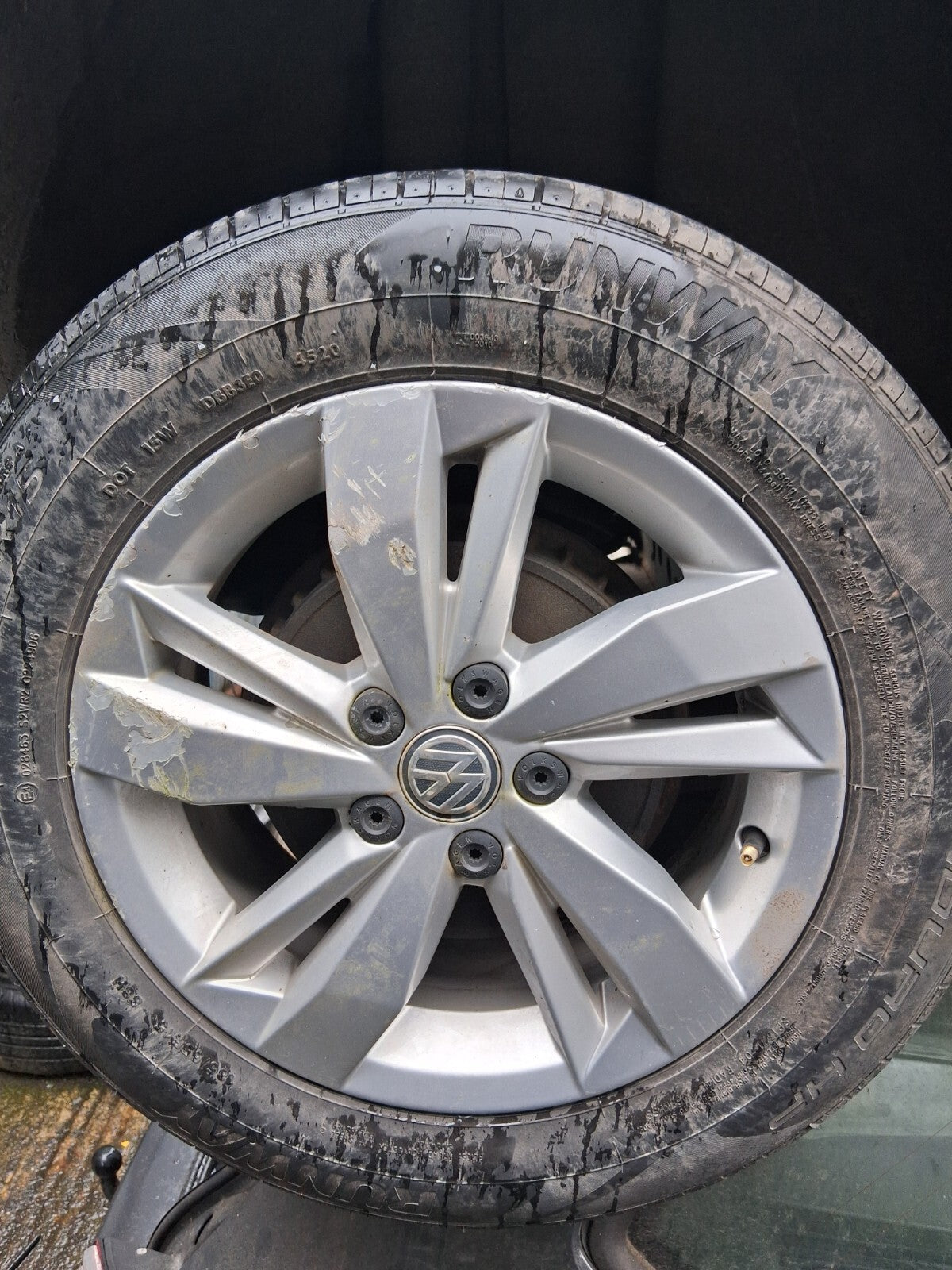 VW VOLKSWAGEN POLO 2018 MK6 15 INCH ALLOY WHEEL WITH TYRE 185/65R15