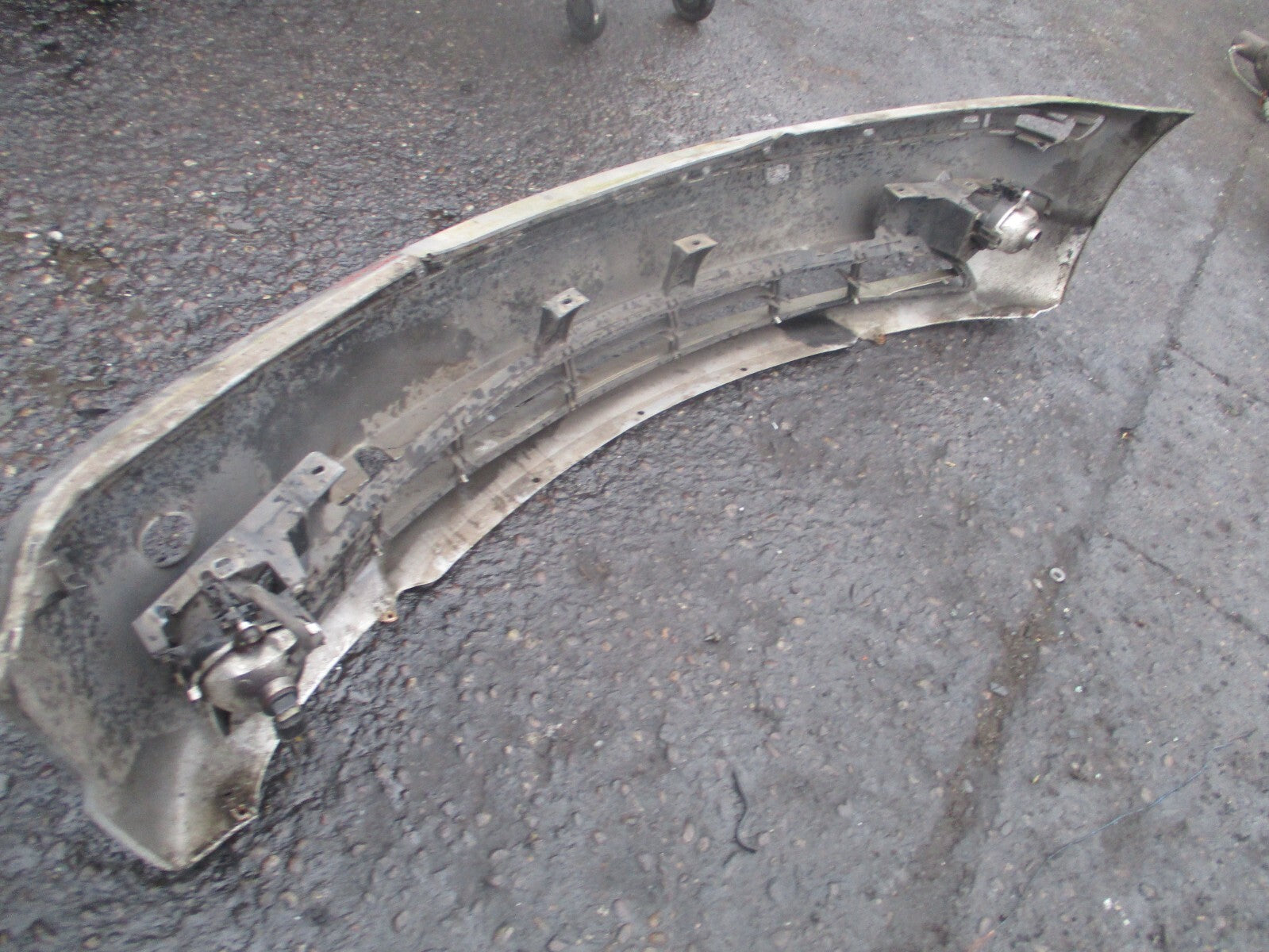 BMW 3 SERIES E46 2002 FRONT COMPLETE BUMPER SILVER
