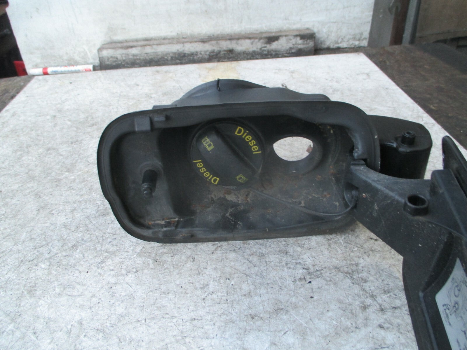 AUDI A6 2017 C7 4G BLACK  DIESEL FUEL FLAP COVER 4G0809906