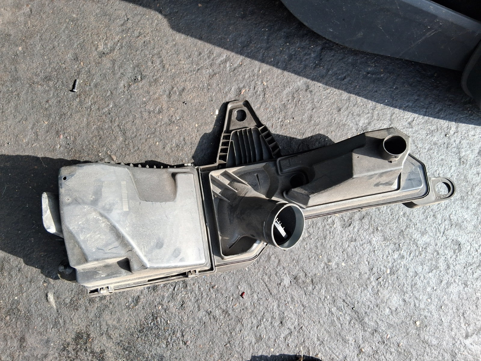 2015 BMW 3 SERIES F30 ESTATE AIR FILTER BOX HOUSING BOX 107378