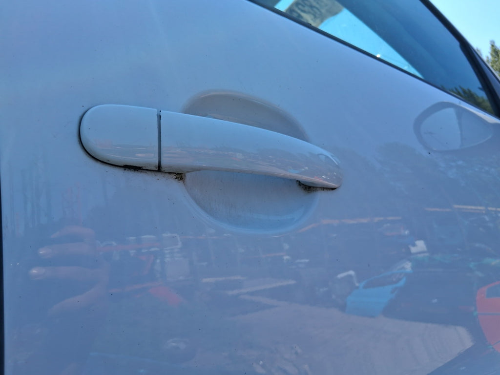 2013 VW VOLKSWAGEN TIGUAN MK1 OSF DRIVER SIDE FRONT DOOR HANDLE WHITE LC9A
