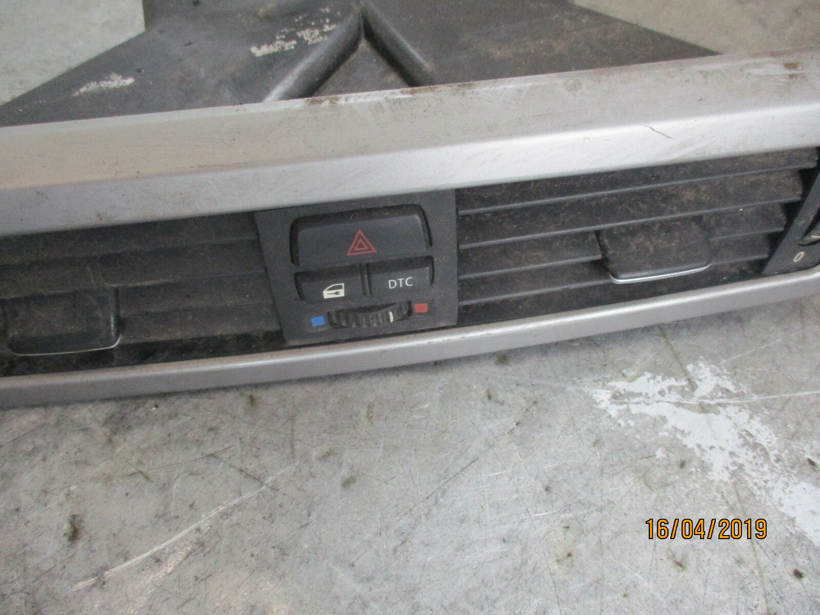 BMW 3 SERIES E90 DASH DASHBOARD AND CENTRE AIR VENT TRIM