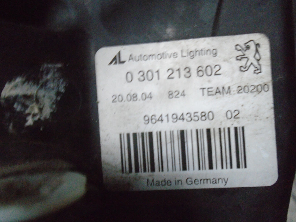 PEUGEOT 407 2004 OSF FRONT DRIVER SIDE HEADLIGHT HEADLAMP 0301213602