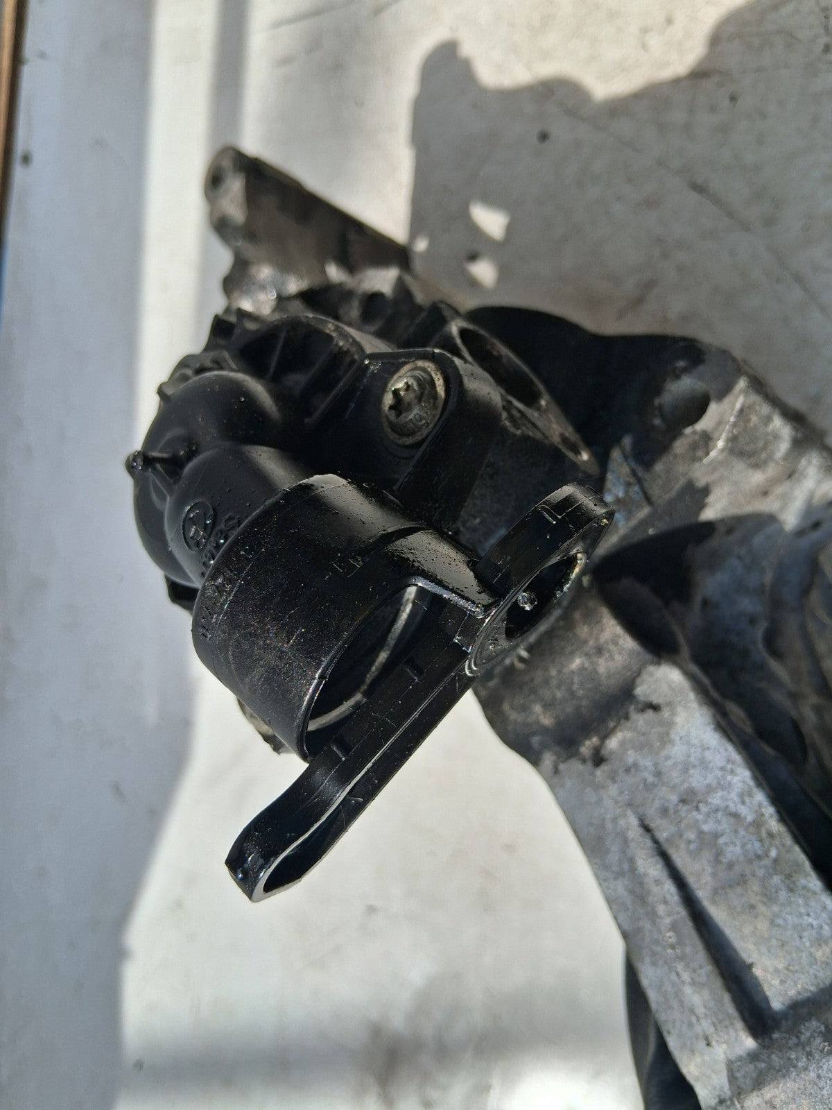 2018 BMW X1 F48 2.0 DIESEL COOLANT WATER PUMP HOUSING 8591719