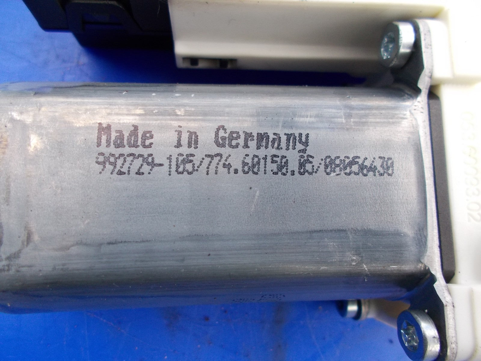 2006 VW PASSAT B6 NSF PASSENGER SIDE FRONT WINDOW MOTOR 1K0959792G 1K0959702K