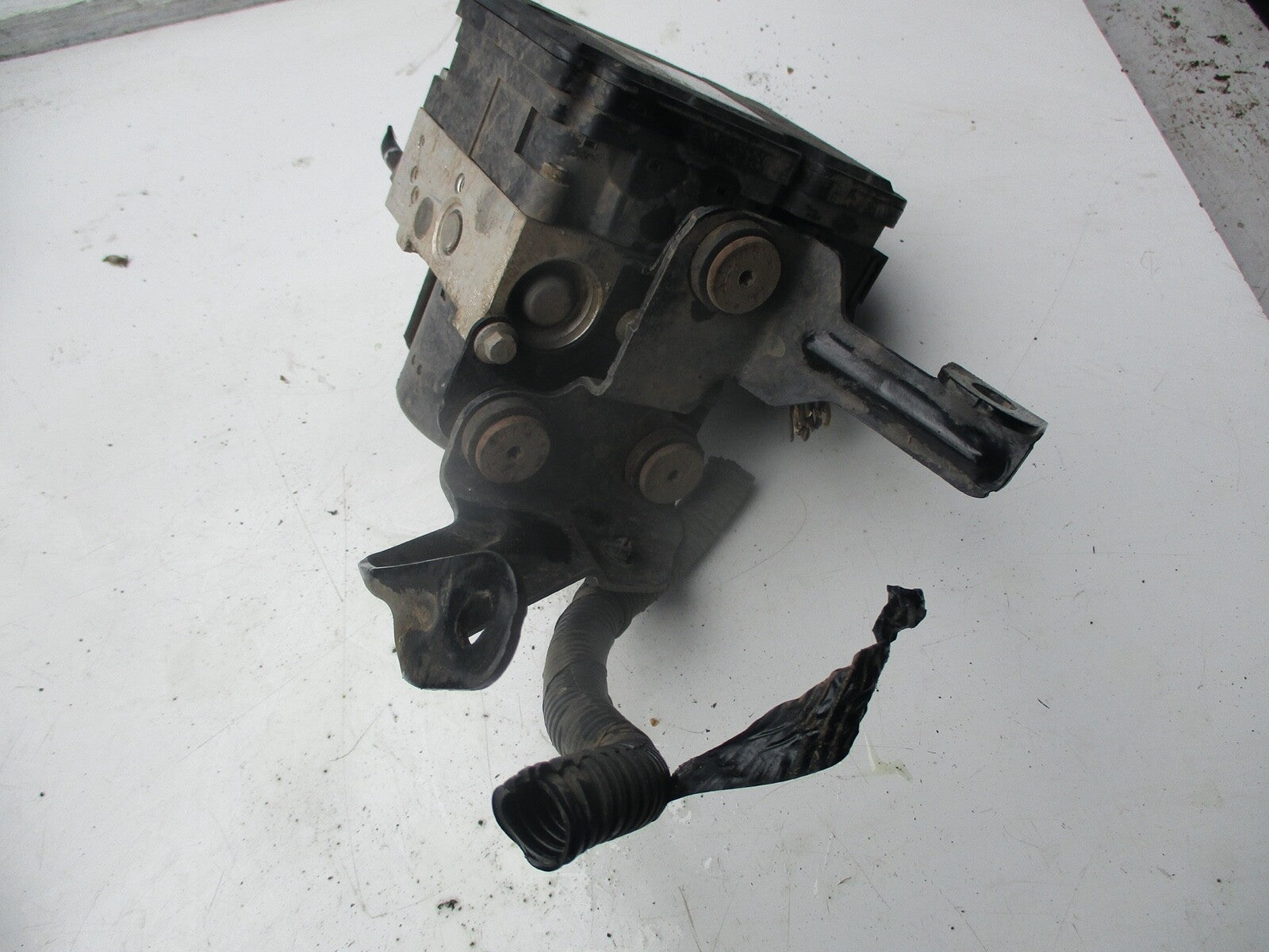 FORD FIESTA MK7 1.4 ABS PUMP 27040834128013