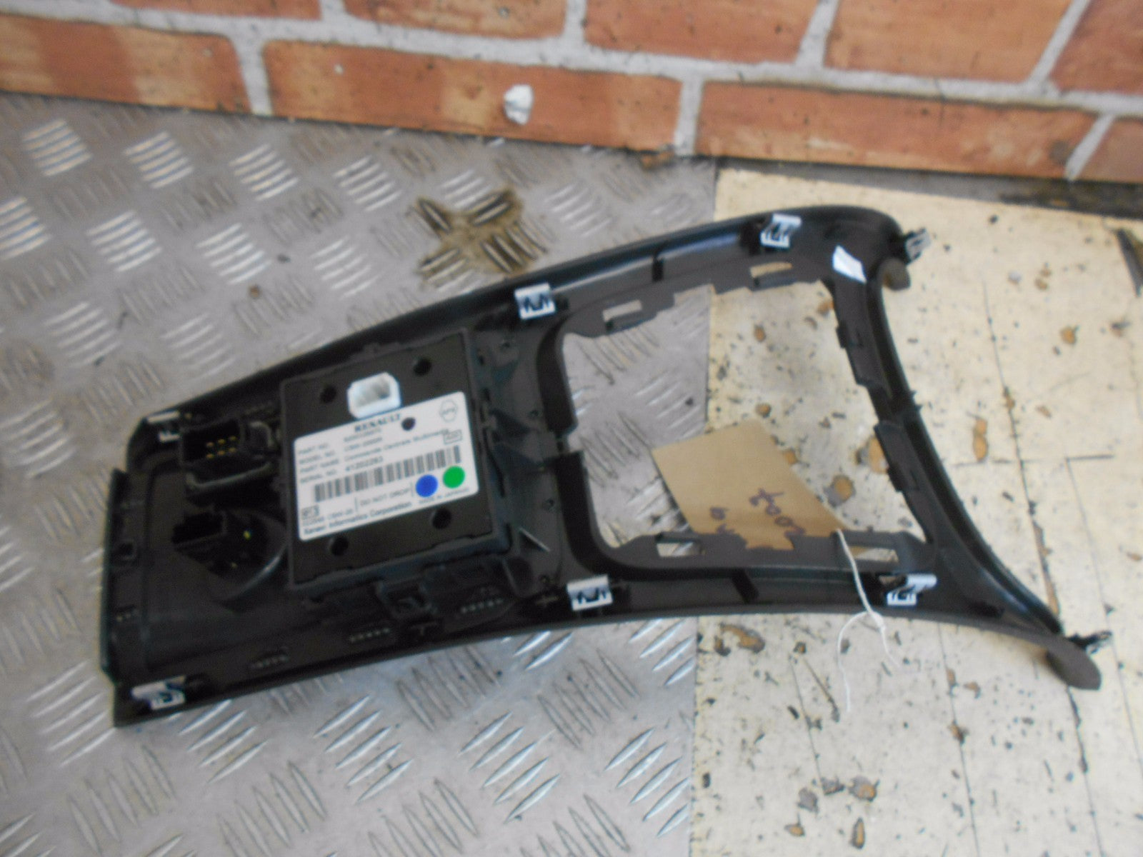 RENAULT LAGUNA MK2 2006 CENTRE CONSOLE MULTIFUNCTION SWITCH ASSEMBLY 8200326970