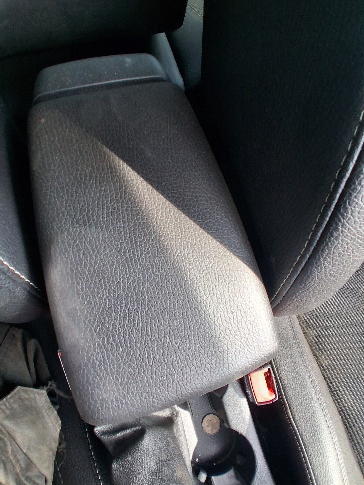2015 VAUXHALL ASTRA J LEATHER CENTRE CONSOLE ARMREST ONLY