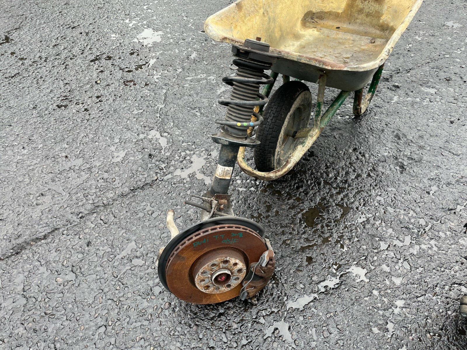 AUDI TT MK2 8J 2012 1.8 PETROL OSF DRIVER FRONT LEG HUB SHOCK SPRING
