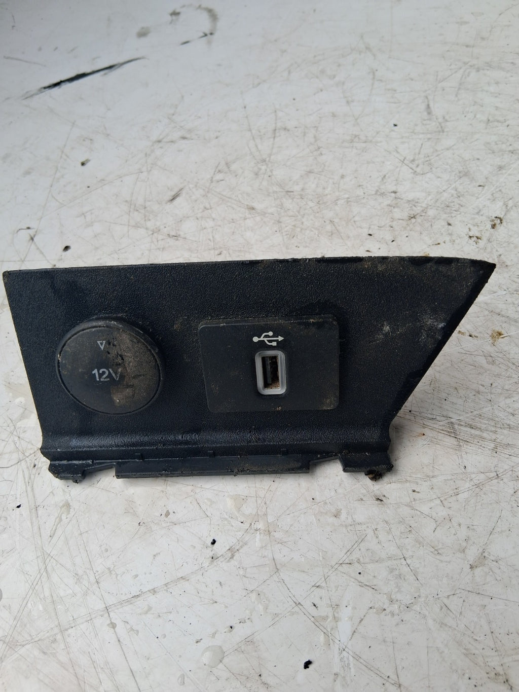 2021 FORD TRANSIT 350 MK8 USB SOCKET TRAIL HUB JK2T14F014AC