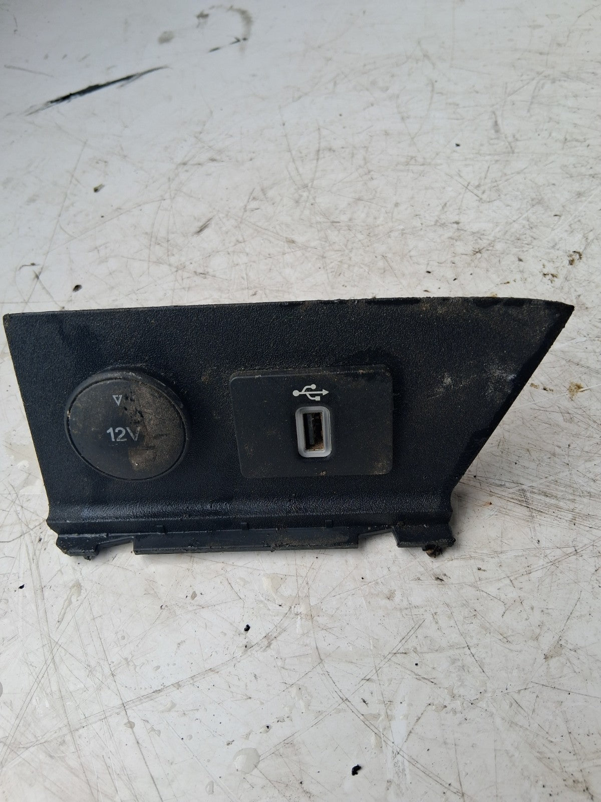2021 FORD TRANSIT 350 MK8 USB SOCKET TRAIL HUB JK2T14F014AC